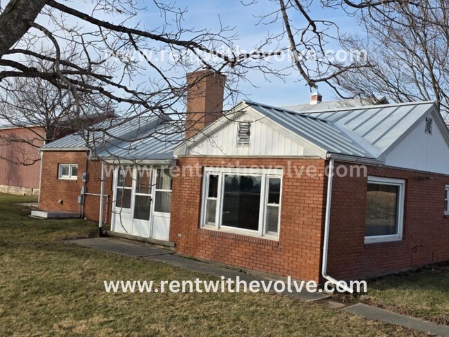 Building Photo - 1854 IN-28