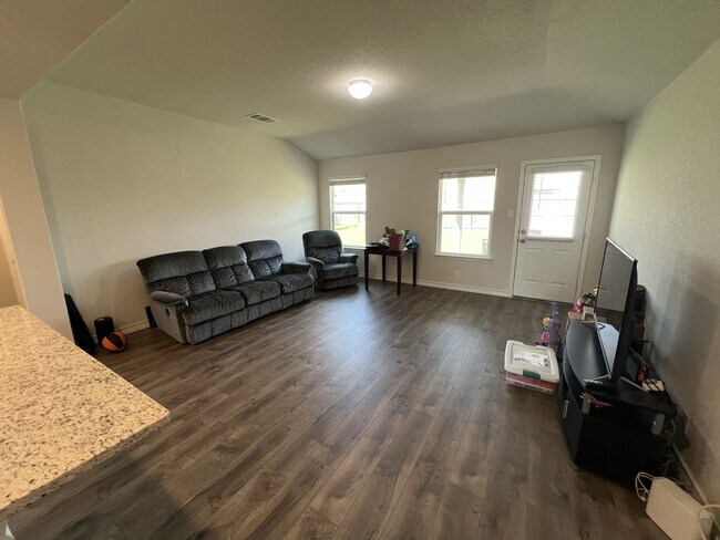 Building Photo - 317 Denison Dm
