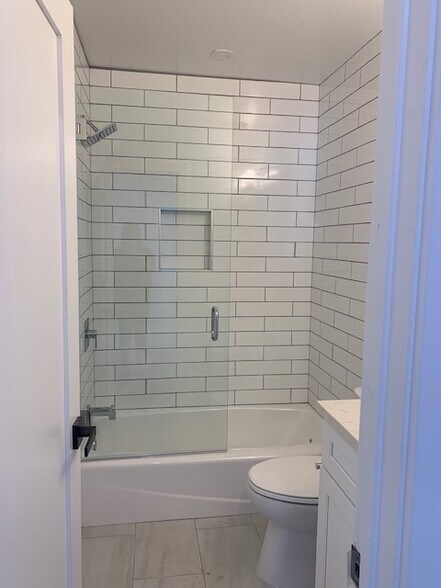 Building Photo - 5340 S J St