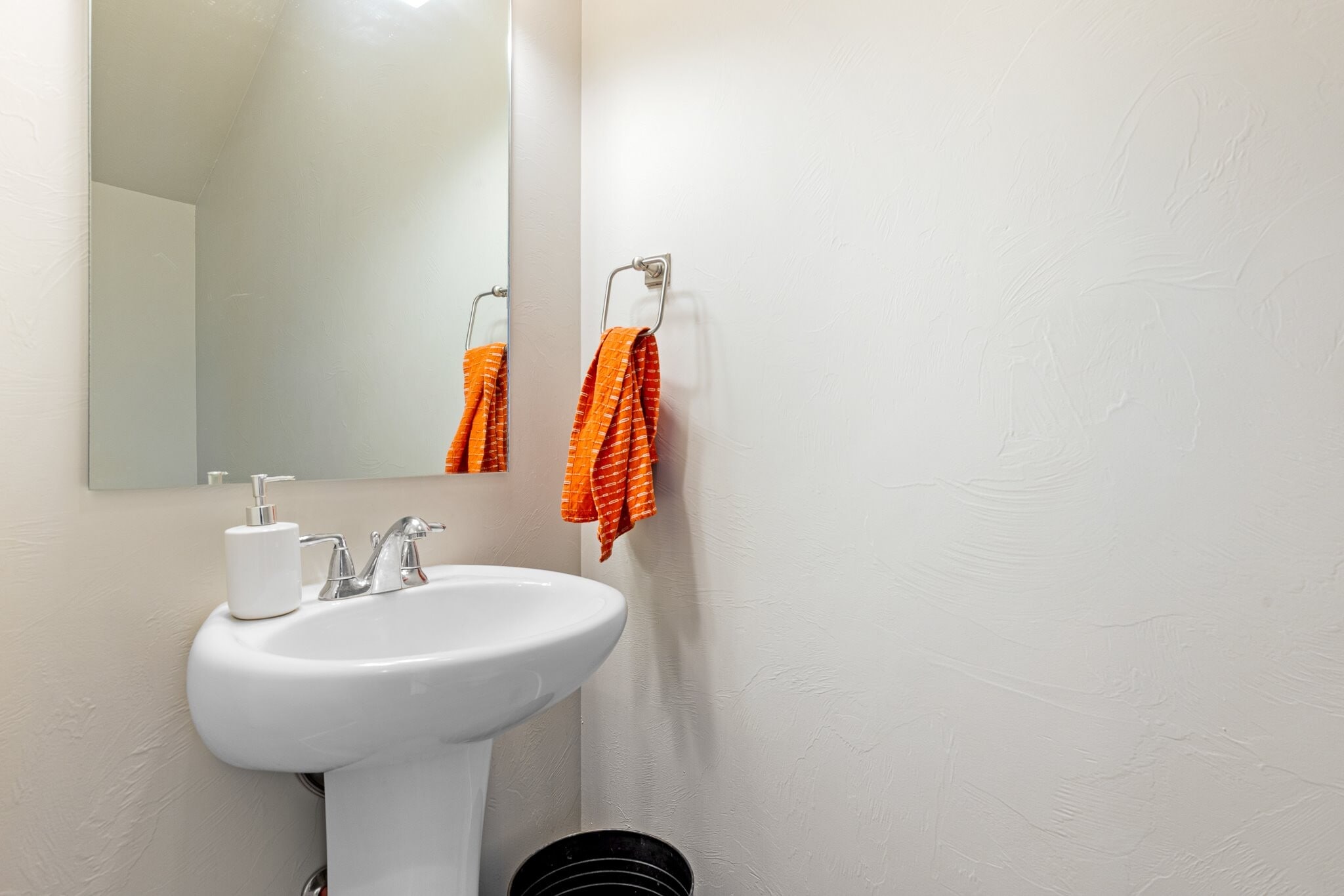 Building Photo - 201 13th St