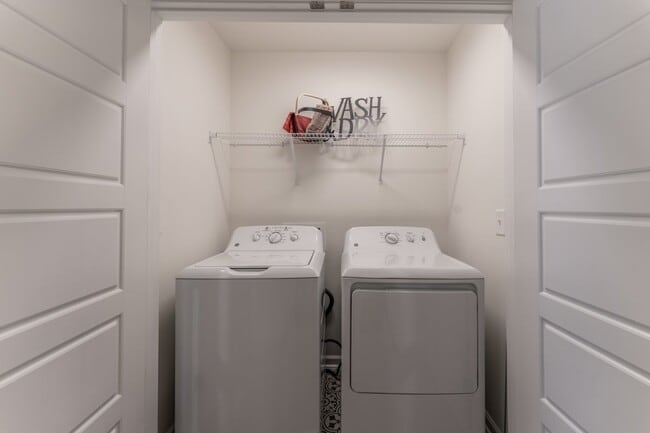 Building Photo - 6118 Buntline Ln