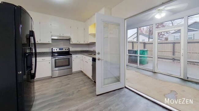 Building Photo - 1422 Delane Ave