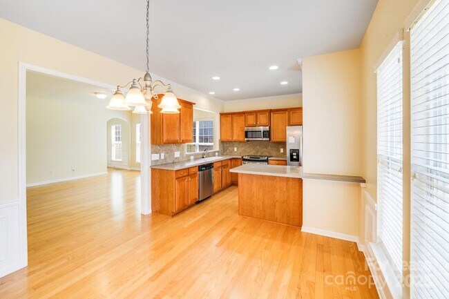 Building Photo - 2018 Sweetleaf Dr