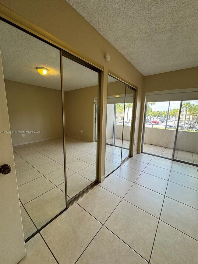 Building Photo - 7747 SW 86th St