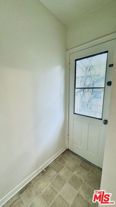 Building Photo - 410 S Spalding Dr