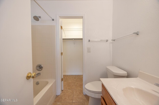 Building Photo - 12036 Willowmist Ave