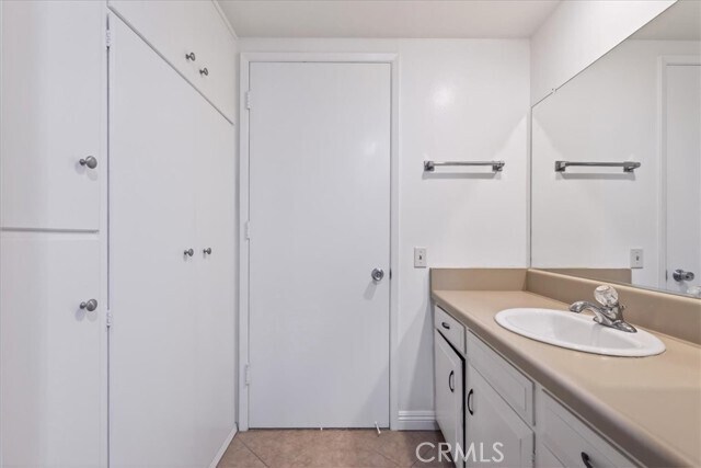 Building Photo - 214 Avenida Majorca