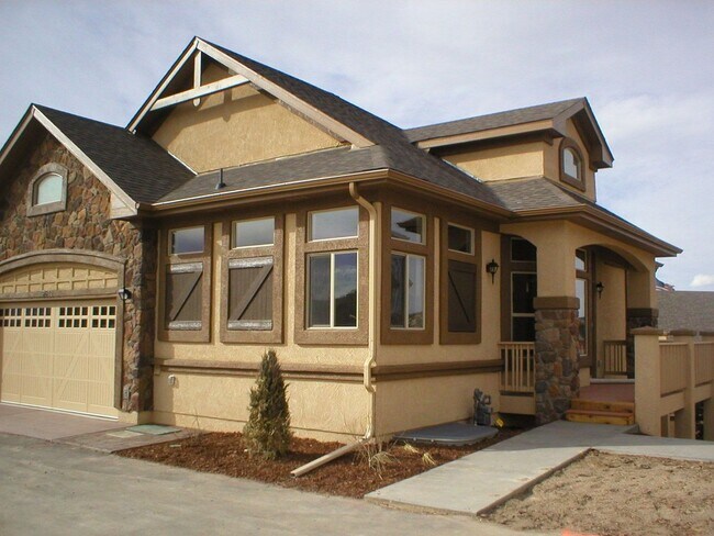 Primary Photo - LUXURY PATIO HOME IN DISTRICT 20 SHOWING B...