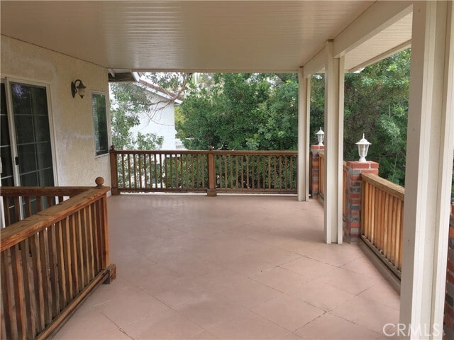 Building Photo - 1349 Crestmont Dr