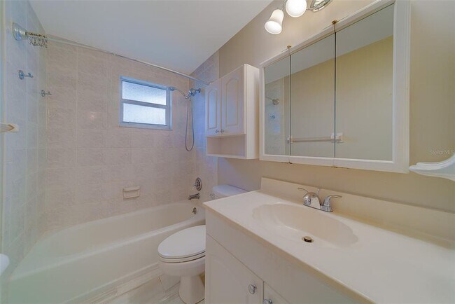 Building Photo - 10451 119th St