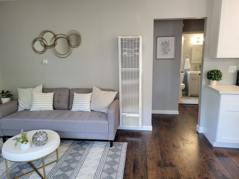 Building Photo - 2318 San Juan Ave