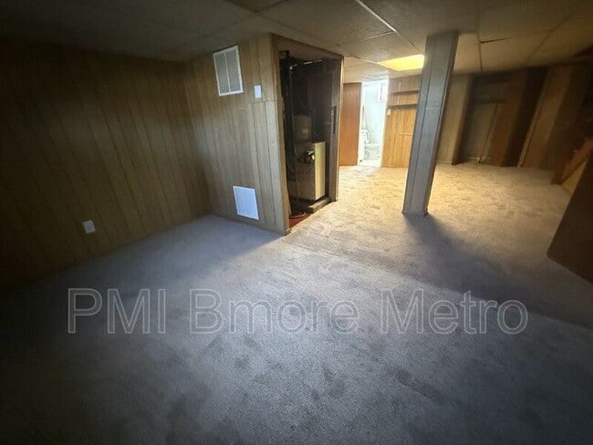 Building Photo - 917 Kevin Rd