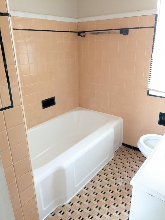 Building Photo - 13988 Prevost St