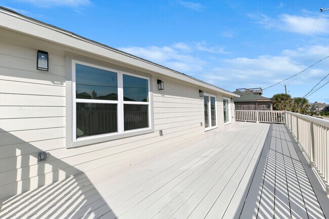 Building Photo - 13014 John Reynolds Rd