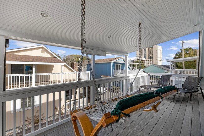 Building Photo - 3902 Dunes St
