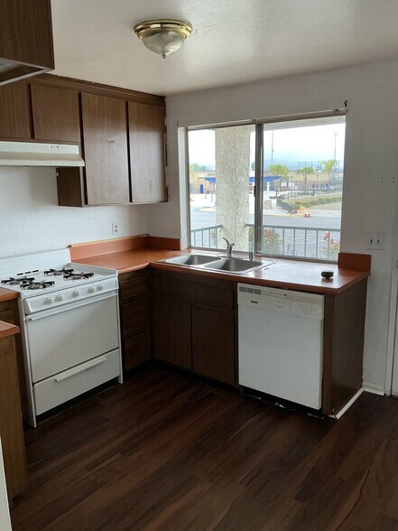 Building Photo - 8795 Lomita Dr