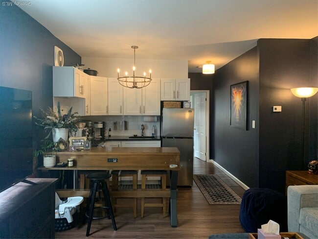 Primary Photo - 21-29 Audrey Ave