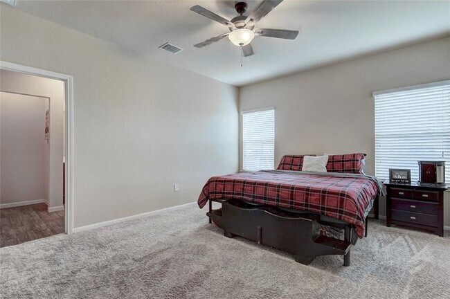 Building Photo - 200 Camellia Dr