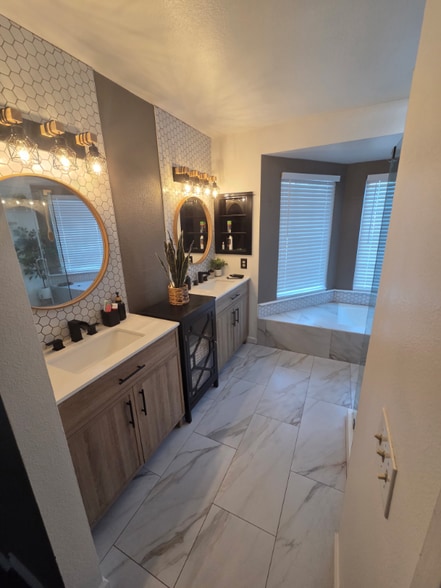 Building Photo - 22 Ridge Crest Cir