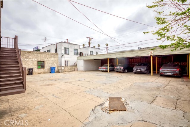 Building Photo - 1308 S Van Ness Ave