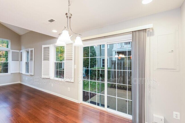 Building Photo - 20366 Birchmere Terrace