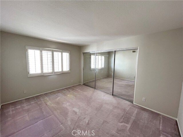 Building Photo - 8132 E Hillsdale Dr