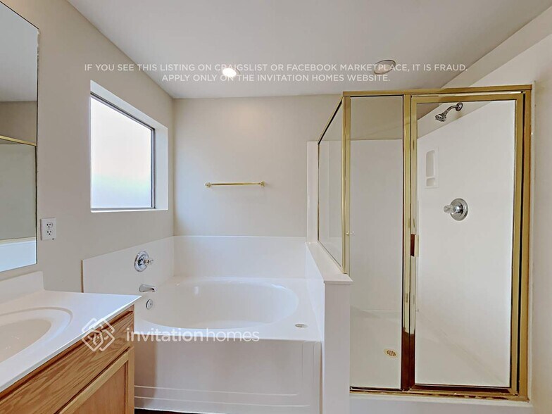 Building Photo - 6782 W Rowel Rd