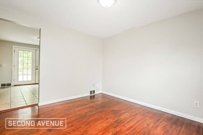 Building Photo - 947 Garden City Dr