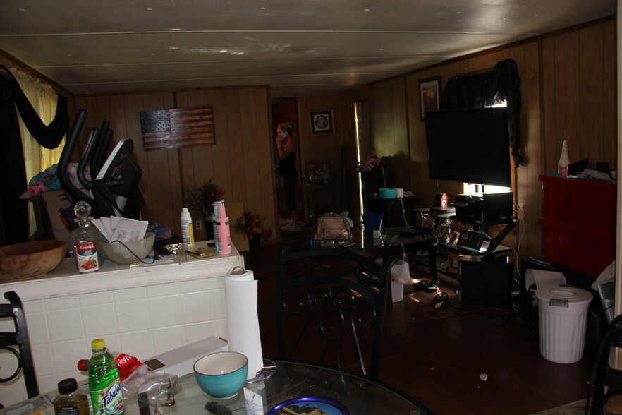 Building Photo - 5544 Lake Buffum Rd