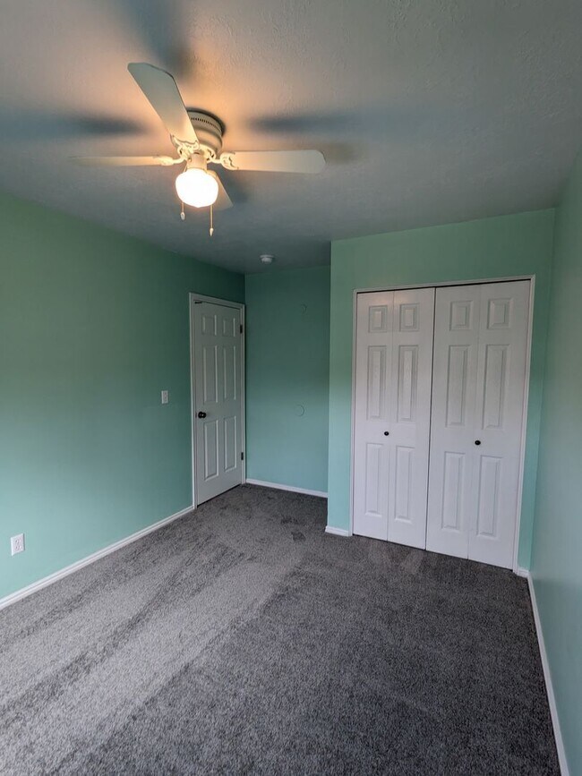 Building Photo - $1,800 Rent Credit! Spacious 5-Bed Clearfield Home with Garage & Fenced Yard