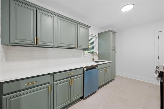 Building Photo - 2251 Hartline Dr