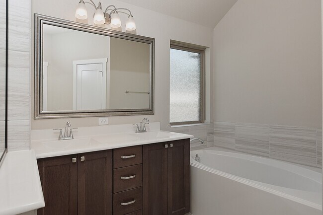 Building Photo - 151 Silva Creek Trl