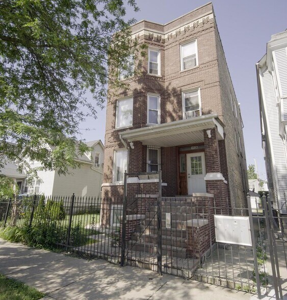 Building Photo - 1936 N Central Park Ave