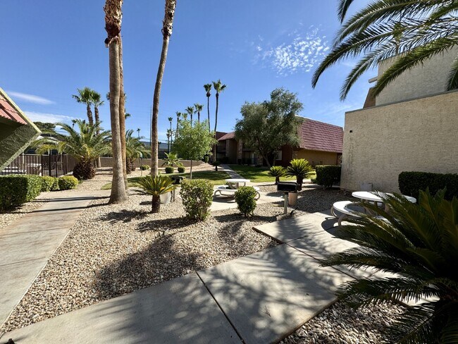 Building Photo - Las Vegas Guard-Gated Condo for Rent | Bella Vita Community | 1 Bedroom Upstairs Unit