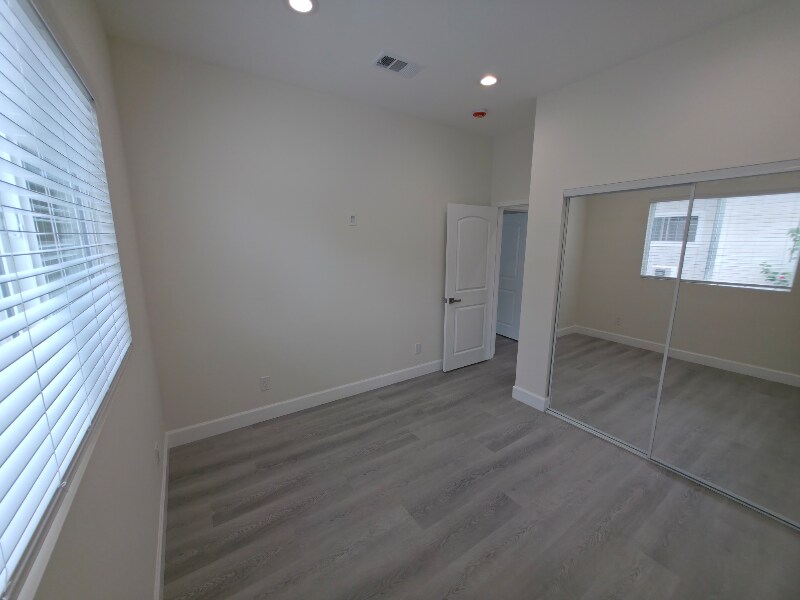 Building Photo - 18635 Knapp St