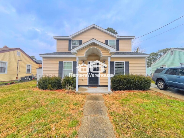 Primary Photo - 3417 Peronne Ave
