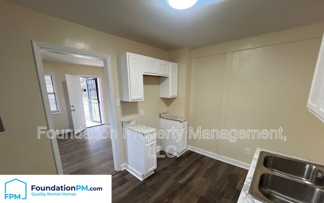 Building Photo - 2148 Stovall Ave