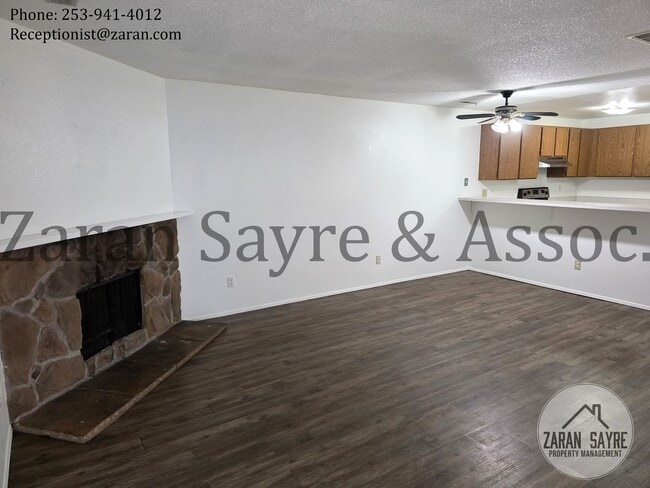 Building Photo - 251