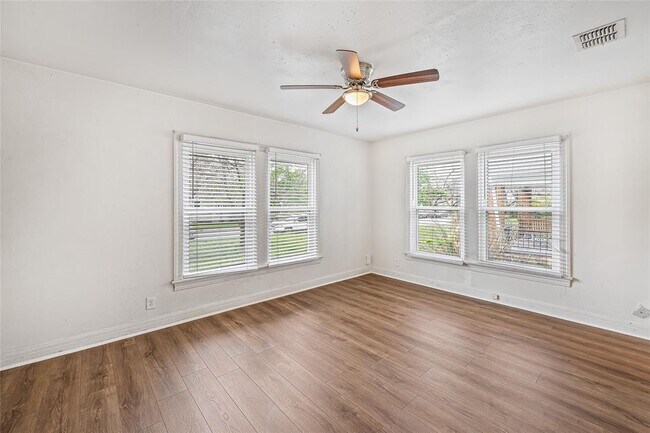 Building Photo - 2802 Dancy St