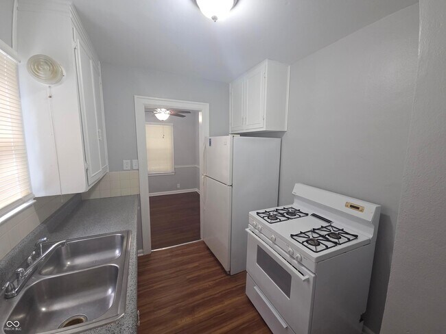 Building Photo - 4969 Crittenden Ave