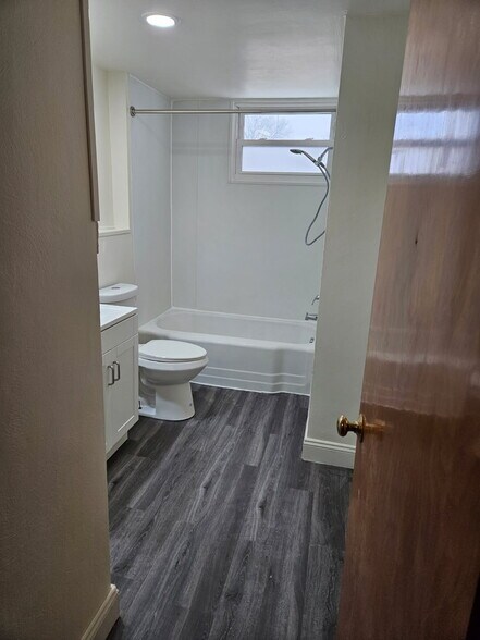 Bathroom - 125 29th St NE