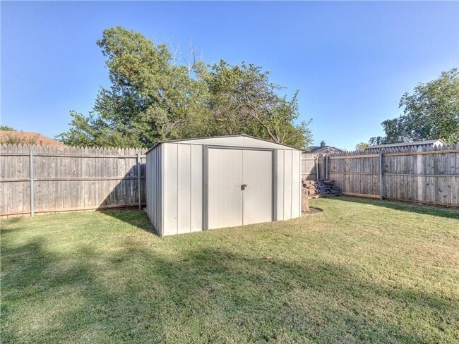 Building Photo - 5212 NW 115th St