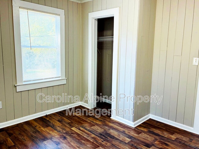 Building Photo - 1111 Spann St