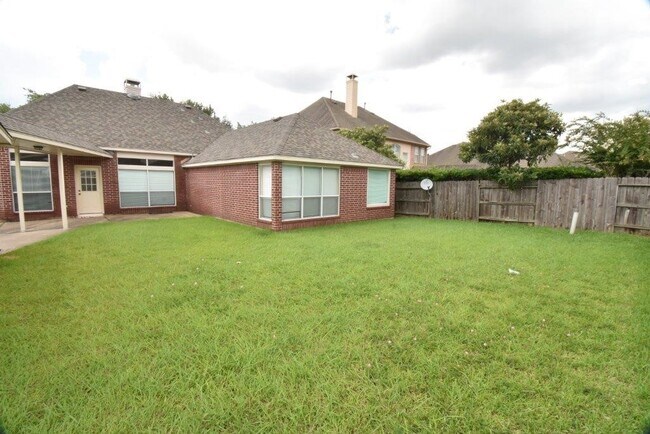 Building Photo - 12335 N Shadow Cove Dr