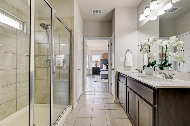 Building Photo - 212 Durata Dr