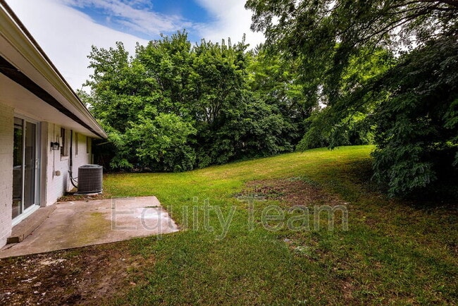 Building Photo - 722 Castro Ln