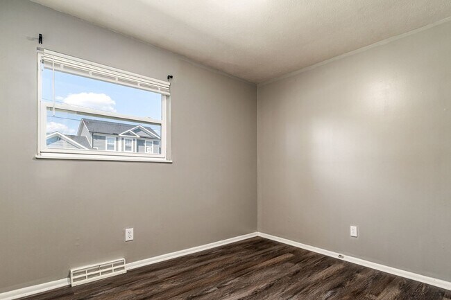 Building Photo - 4277 Wright Ave