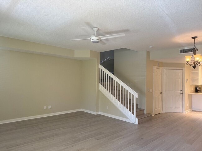 Building Photo - 1603 Napoli Dr W