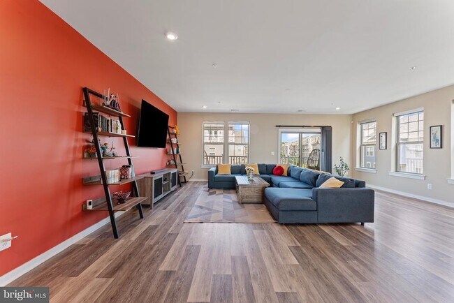 Building Photo - 304 Petite Sirah Terrace SE