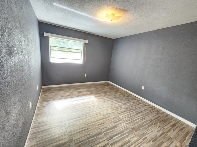 Building Photo - 5155 9th Ave N